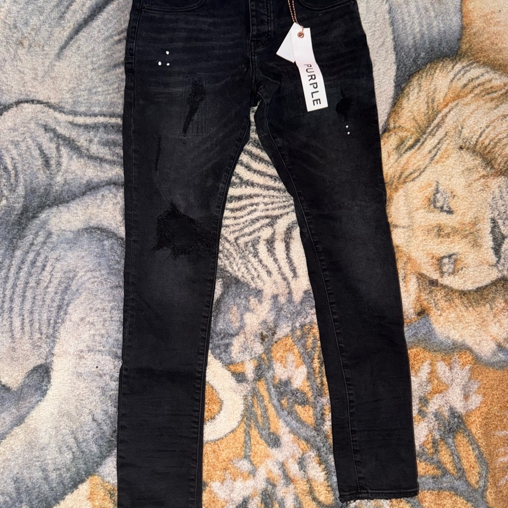Purple brand : Black knee blowout